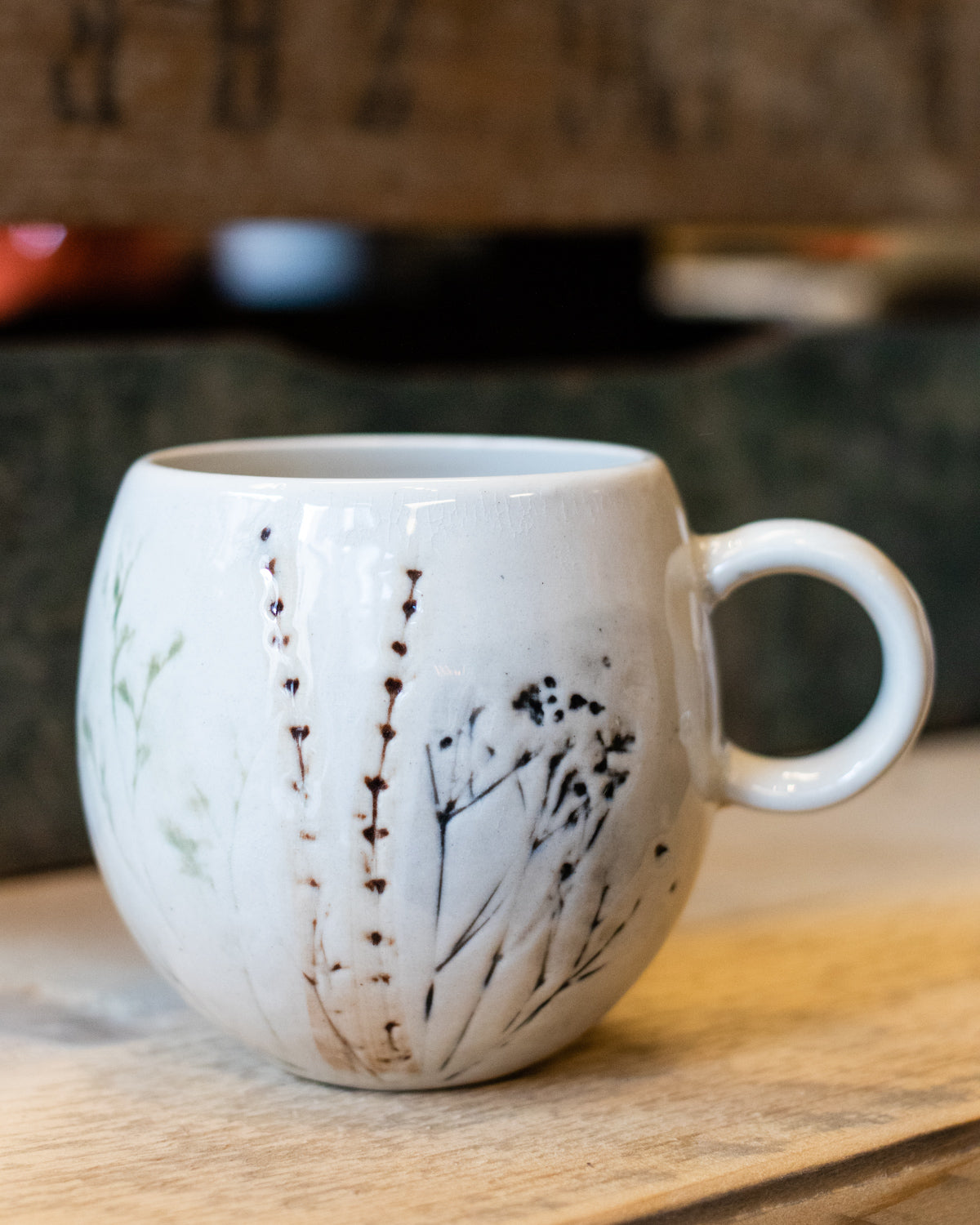 Bauchige Tasse mit mit Zeichnung Grapes Concept Store