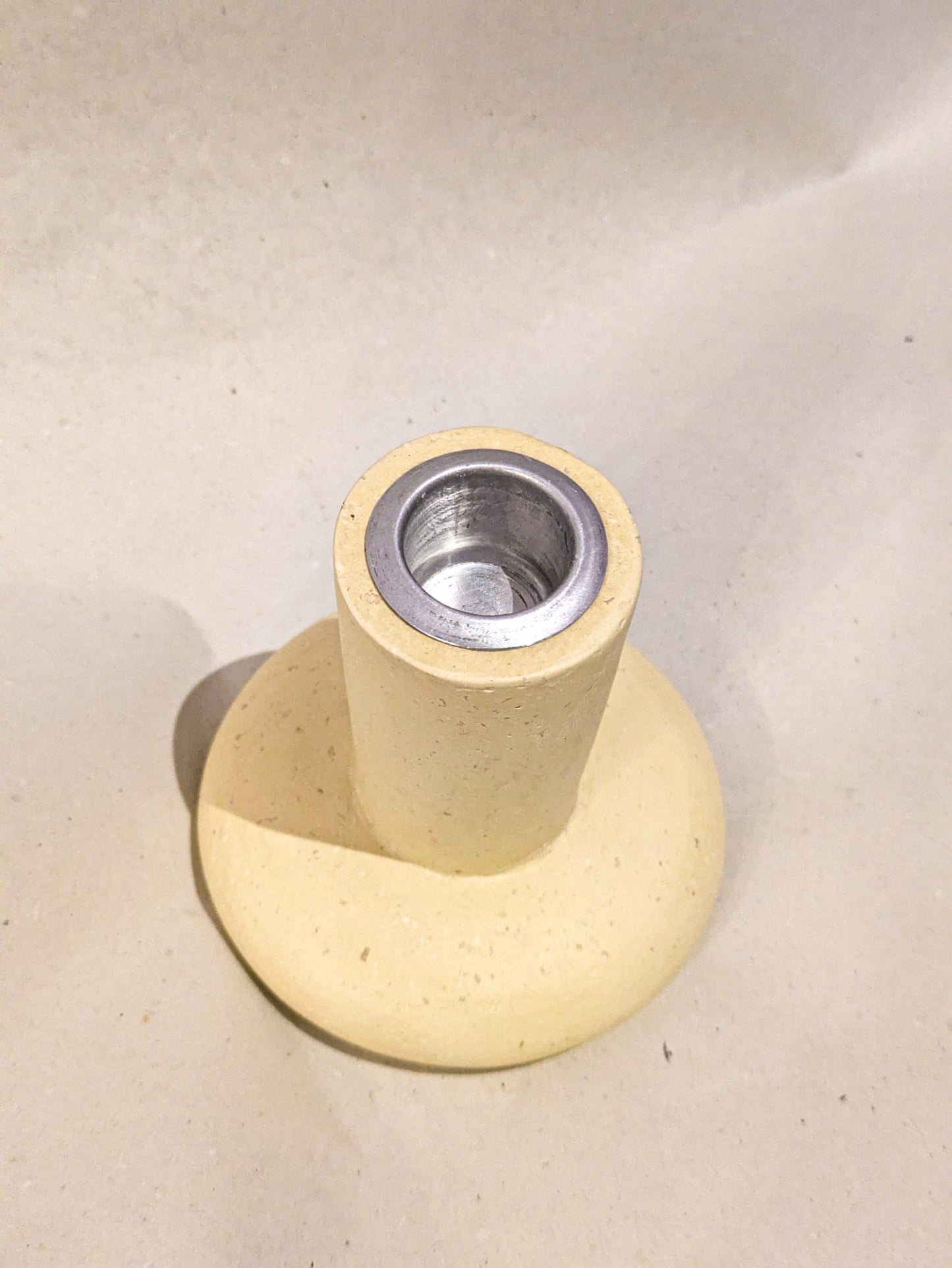 Gelber Kerzenhalter aus Stein - Stonerazzo