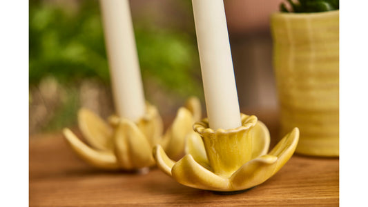 Kerzenhalter gelbe Blüte