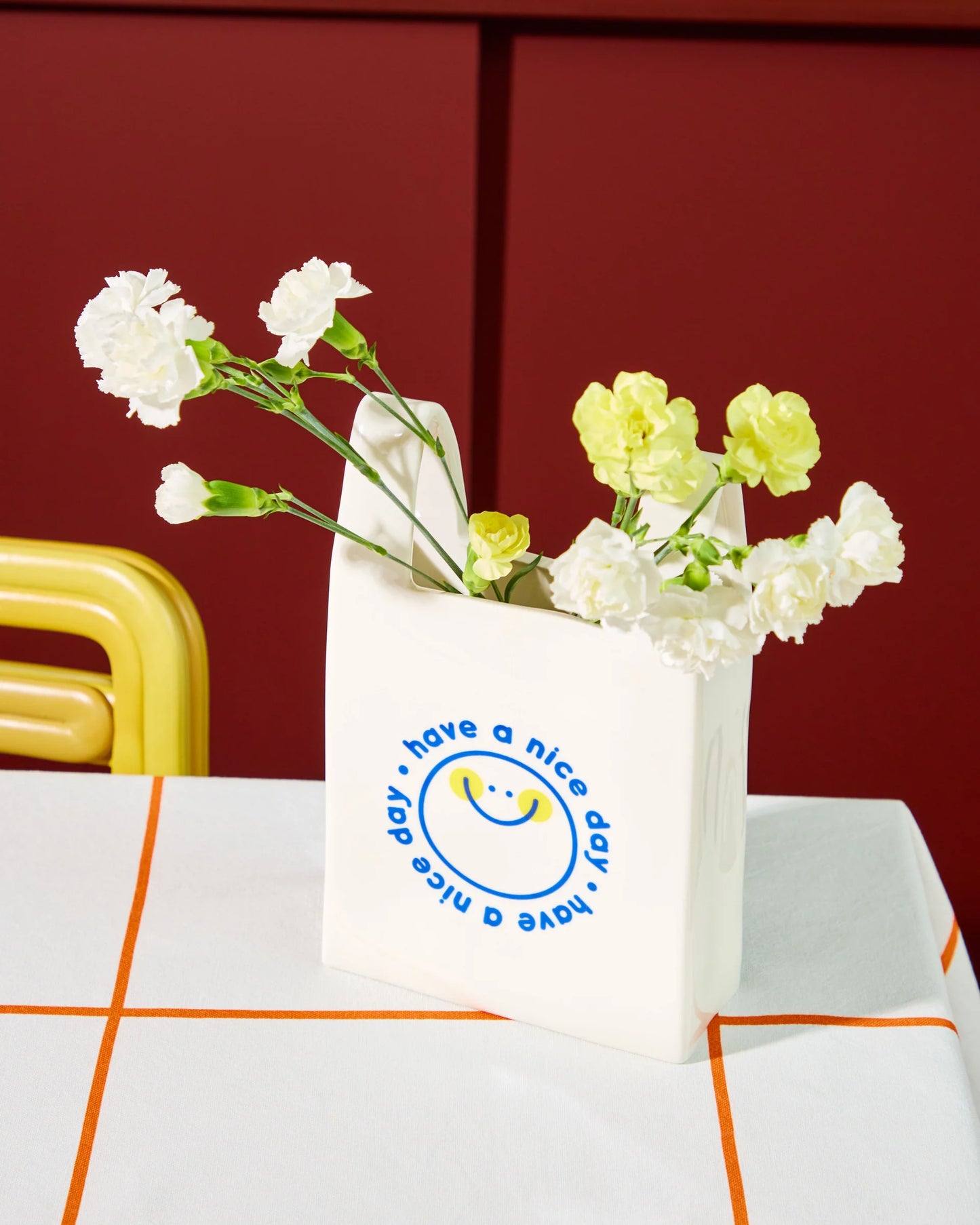 Plastiktüte Vase – Exklusives Design von Fluid Market