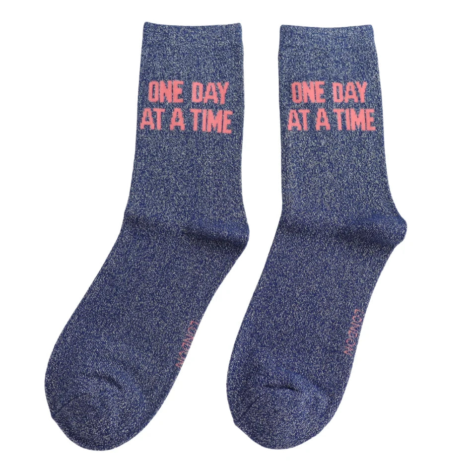 Glitter Statement Socken „One Day At A Time"